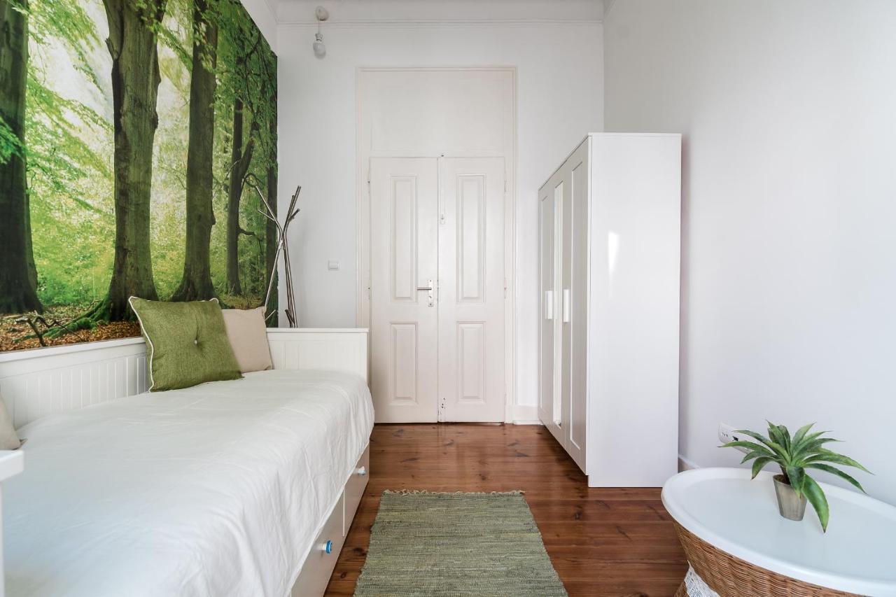 Elegant 3 Bedroom Flat With View In Principe Real Lisbon Luaran gambar