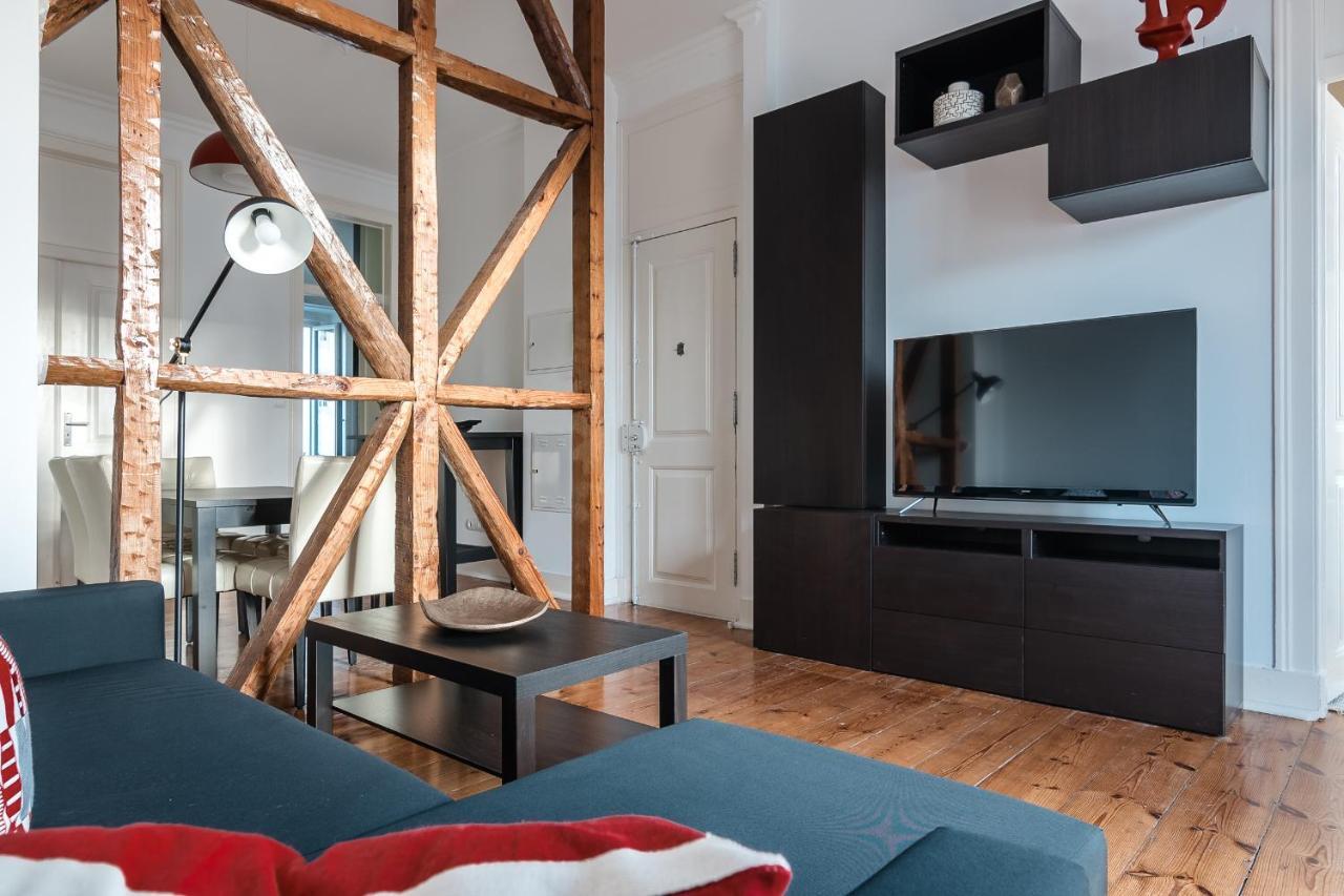Elegant 3 Bedroom Flat With View In Principe Real Lisbon Luaran gambar