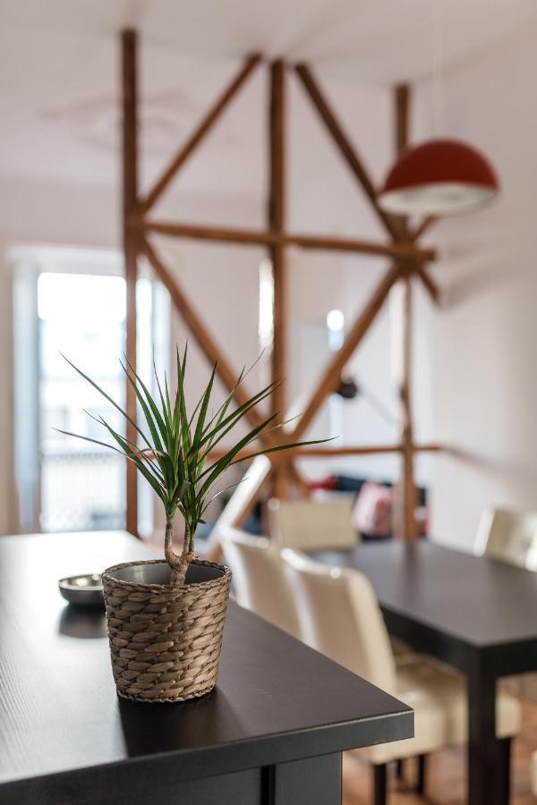 Elegant 3 Bedroom Flat With View In Principe Real Lisbon Luaran gambar