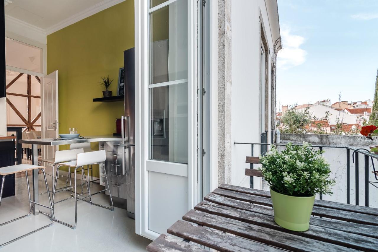 Elegant 3 Bedroom Flat With View In Principe Real Lisbon Luaran gambar